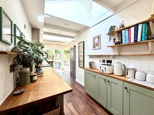 Kitchen Breakfast- click for photo gallery
